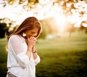 Christian Prayer - What helps people pray?
