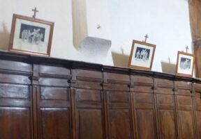Churches that feature stations of the cross