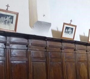 Churches that feature stations of the cross
