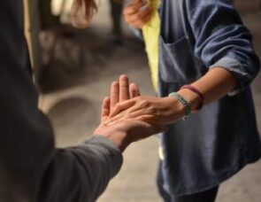 The Good Samaritan: helping others