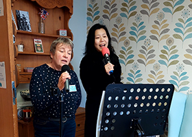 Singing therapy at Abbey View